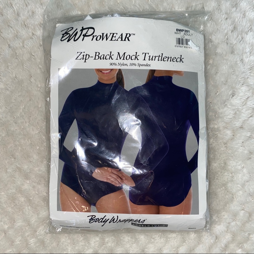 NWT White Mock Turtleneck Bodysuit🤩